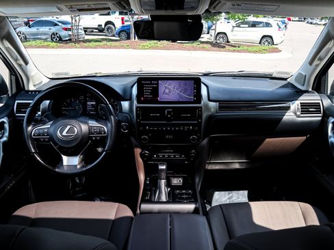 Used 2023 Lexus GX 460 Premium w/ Premium Package AWD/4WD image 29