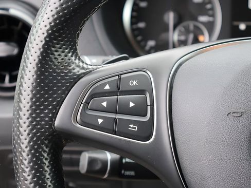 Used 2023 Mercedes-Benz Metris Passenger image 29