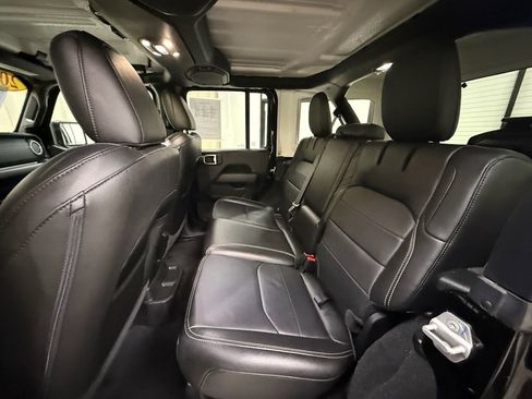 Used 2023 Jeep Wrangler Sahara w/ Cold Weather Group image 14