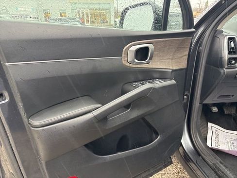 Certified 2022 Kia Sorento S image 15