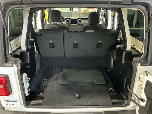 Used 2022 Jeep Wrangler Unlimited Rubicon 4xe image 23