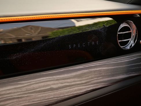 Certified 2024 Rolls-Royce Spectre image 20