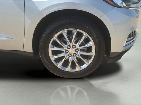 Used 2020 Buick Enclave Premium w/ Sun and Sites Package FWD image 15