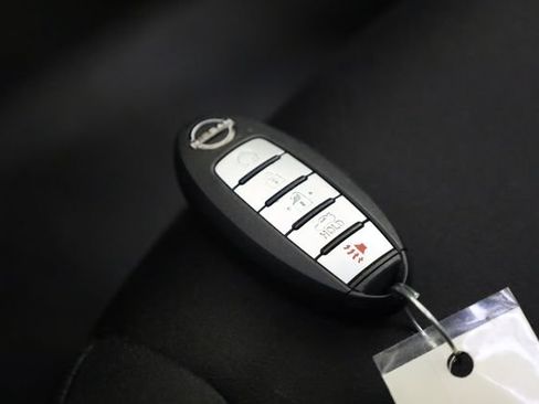 Used 2025 Nissan Altima 2.5 SV FWD image 31