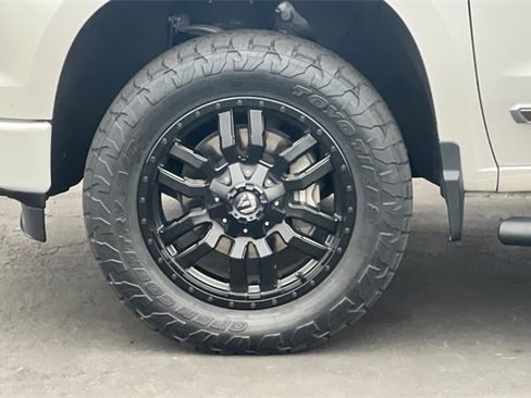 Used 2022 Chevrolet Silverado 1500 High Country w/ High Country Premium Package image 37