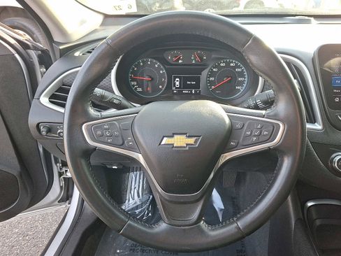 Used 2022 Chevrolet Malibu RS FWD image 19