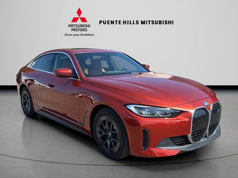 Used 2023 BMW i4 eDrive40 RWD image 3