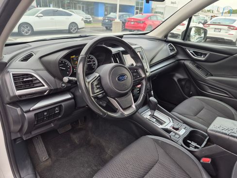 Used 2021 Subaru Forester Premium AWD/4WD image 16