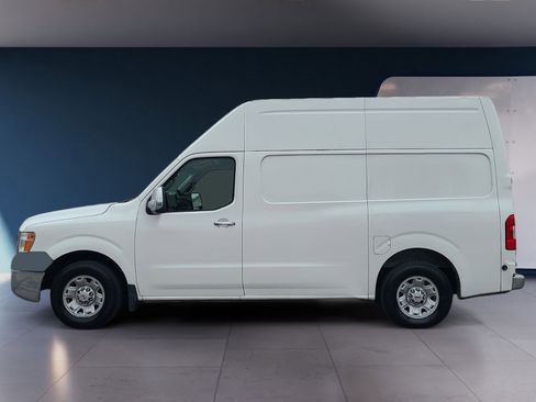 Used 2012 Nissan NV 2500 SV image 2