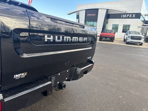 Used 2024 GMC Hummer EV 2X image 32