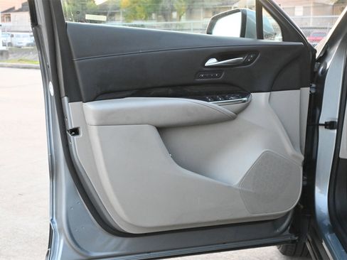 Used 2023 Cadillac XT4 Premium Luxury image 19