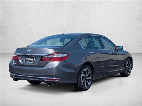 Used 2017 Honda Accord EX-L image 5