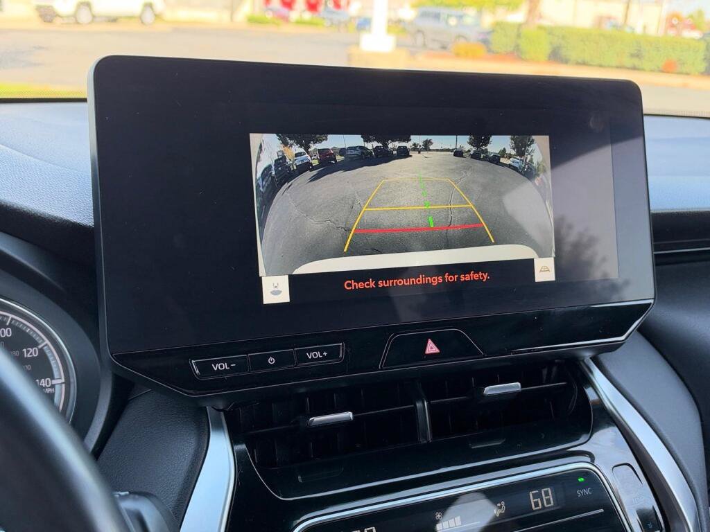 Certified 2023 Toyota Venza Nightshade AWD/4WD image 17