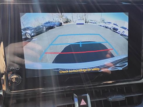 Used 2023 Toyota Corolla LE image 29