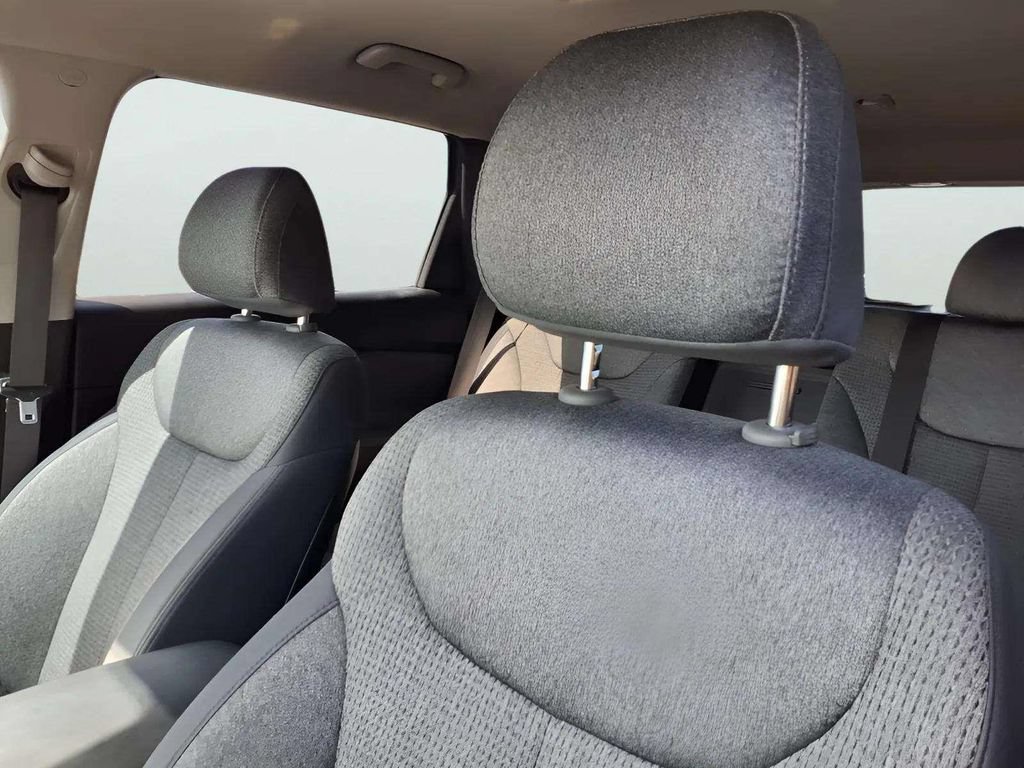 Used 2023 Hyundai Santa Fe SEL FWD image 15