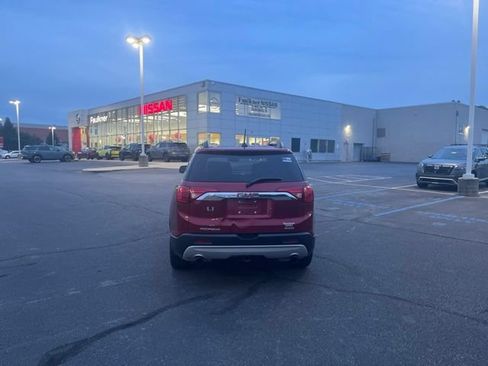 Used 2019 GMC Acadia SLT AWD/4WD image 6