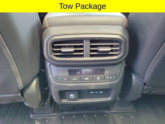 Used 2025 Honda Pilot TrailSport image 9