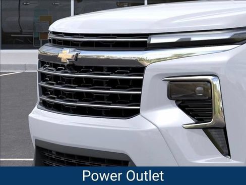 New 2026 Chevrolet Traverse LT w/ Driver Confidence Package FWD image 15