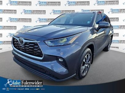 Used 2022 Toyota Highlander XLE
