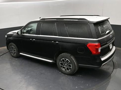 Used 2024 Ford Expedition XLT image 28