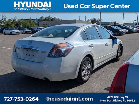 Used 2010 Nissan Altima 2.5 S w/ Convenience Pkg image 3