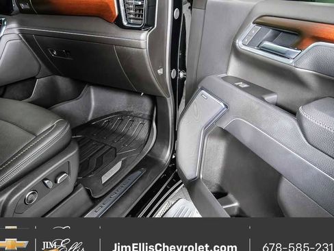 Used 2025 GMC Sierra 2500 Denali image 25