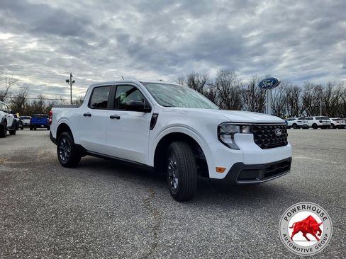 New 2026 Ford Maverick XLT w/ XLT Luxury Package FWD image 9