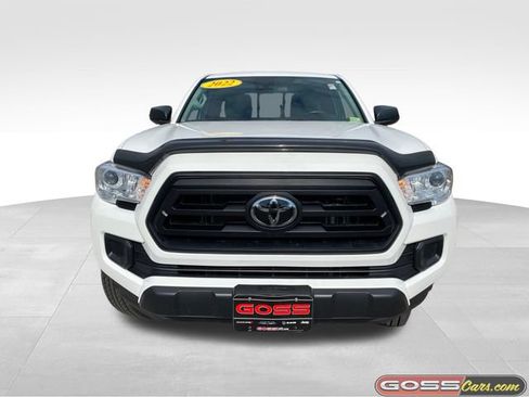 Used 2022 Toyota Tacoma SR w/ SX Package AWD/4WD image 2
