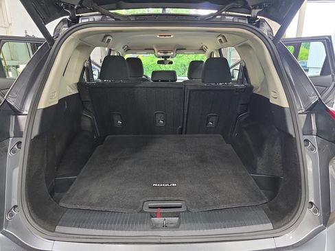 Used 2024 Nissan Rogue SV AWD/4WD image 12