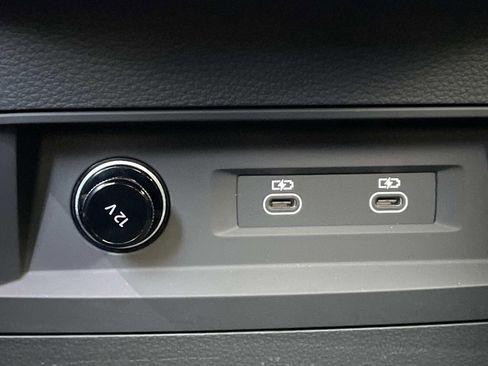 Certified 2025 Audi Q7 3.0T Premium Plus image 15