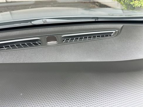 Used 2025 Chevrolet Trax LT image 17