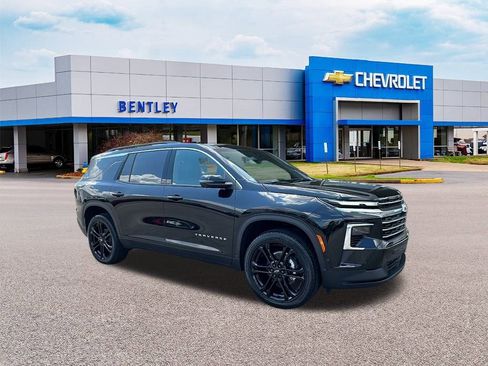 New 2026 Chevrolet Traverse LT w/ Enhanced Driving Package image 7