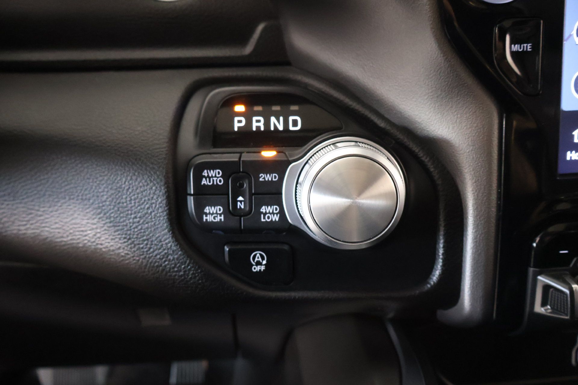 Used 2025 RAM 1500 Laramie w/ Laramie Southwest Edition AWD/4WD image 8