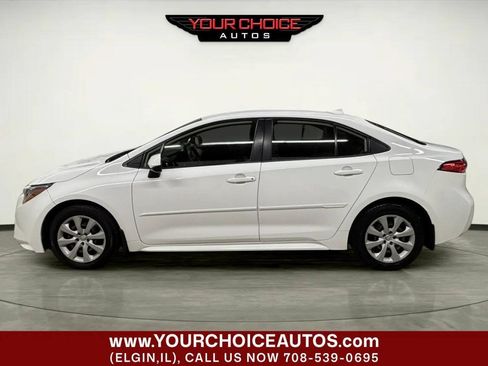 Used 2023 Toyota Corolla LE FWD image 2