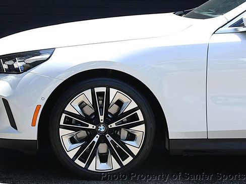 Used 2025 BMW 530i RWD image 13