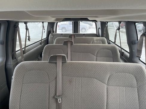 Used 2023 Chevrolet Express 3500 LT w/ LT Preferred Equipment Group image 17