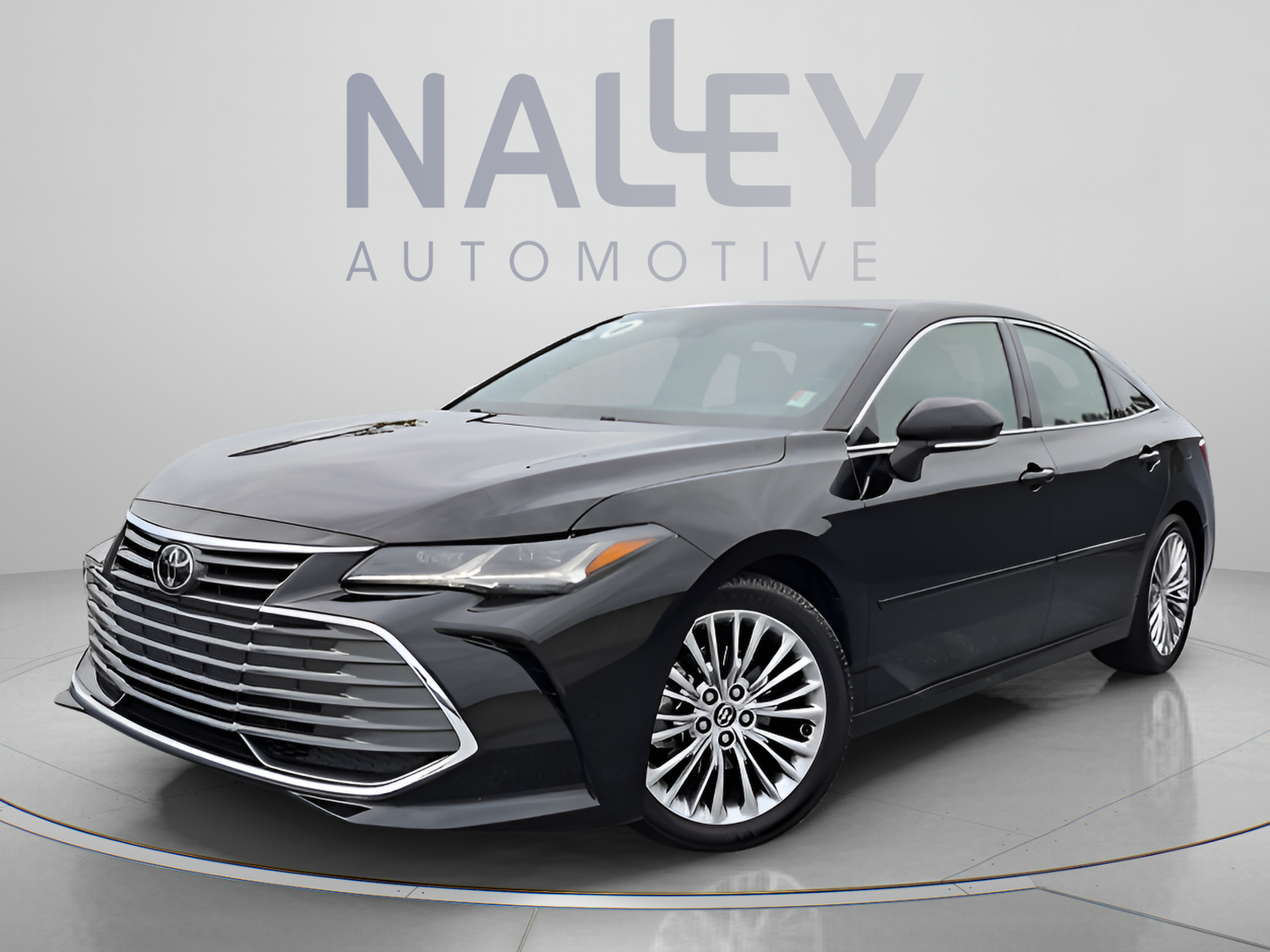 Used 2020 Toyota Avalon Limited FWD image 1