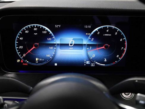 Used 2023 Mercedes-Benz E 350 4MATIC Sedan image 17