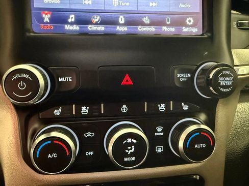 Used 2019 RAM 1500 Laramie image 35