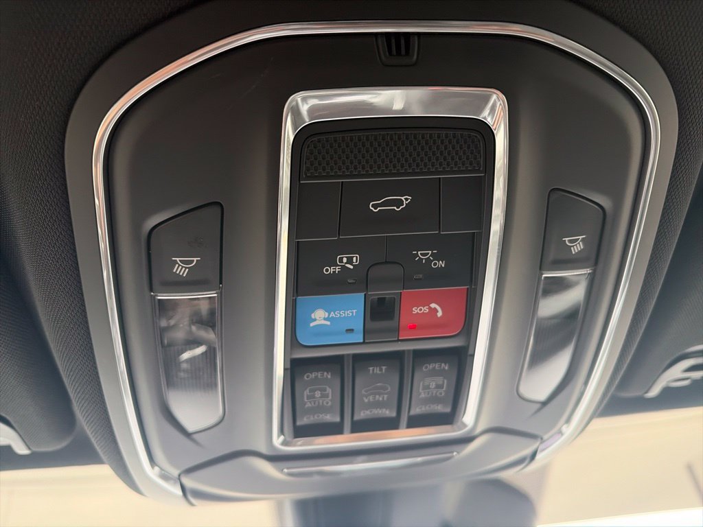 Used 2023 Jeep Wagoneer Series II AWD/4WD image 24