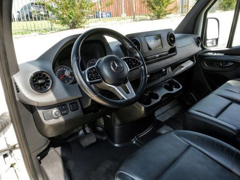 Used 2021 Mercedes-Benz Sprinter 3500 image 12