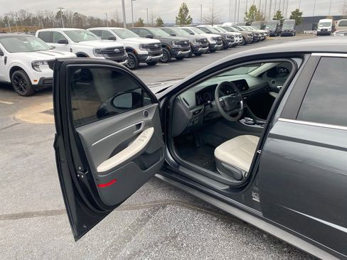 Used 2023 Hyundai Sonata SE image 10