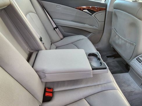 Used 2005 Mercedes-Benz E 320 Sedan image 25