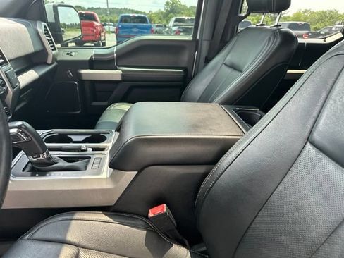 Used 2019 Ford F150 Lariat w/ Equipment Group 502A Luxury AWD/4WD image 15