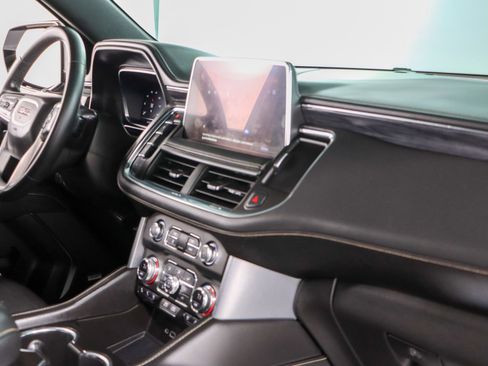 Used 2023 GMC Yukon SLT image 30