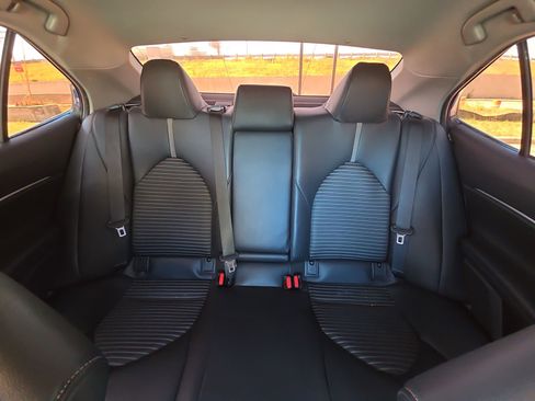 Used 2019 Toyota Camry SE image 21