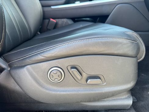 Used 2024 Genesis GV80 2.5T AWD/4WD image 34