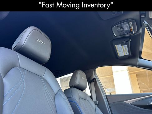 New 2026 Buick Envista Sport Touring w/ Convenience I Package FWD image 17