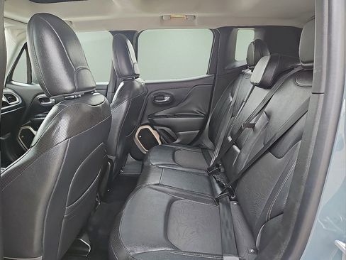 Used 2017 Jeep Renegade Trailhawk AWD/4WD image 13