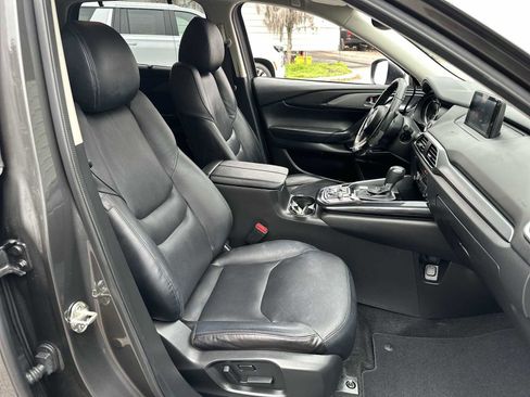 Used 2018 MAZDA CX-9 Touring w/ Touring Premium Package image 19